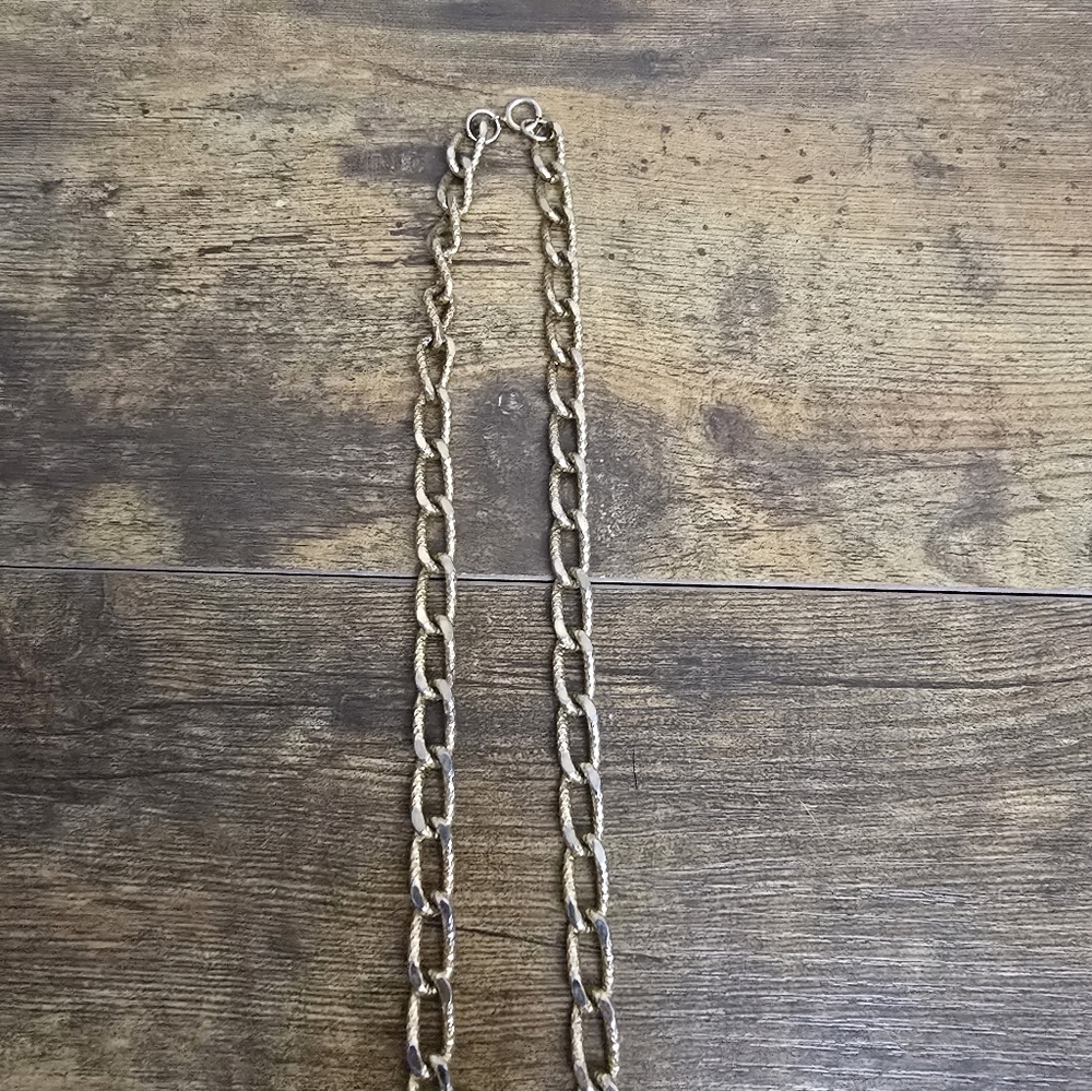 Large Elephant Pendant Necklace with Chain - Picture 4 of 10